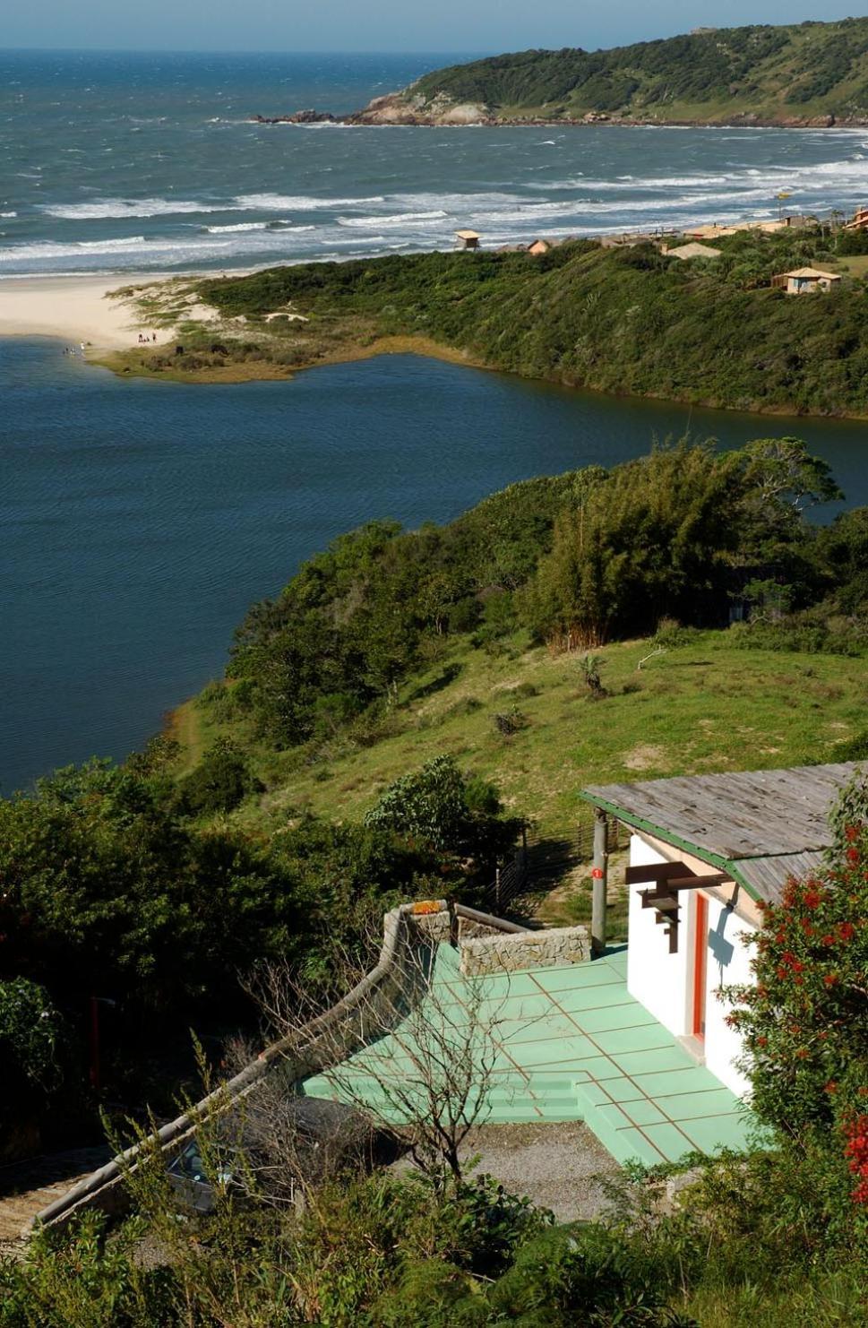 Pousada Pedra Grande Praia do Rosa Luaran gambar