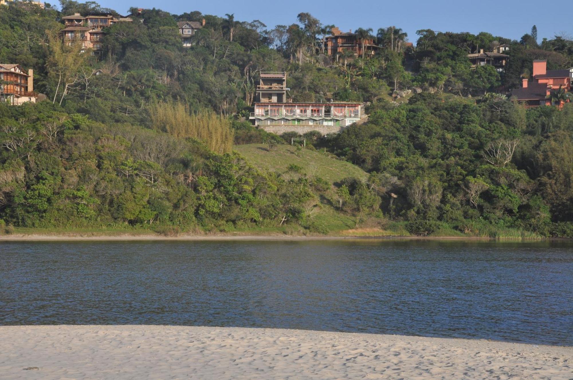 Pousada Pedra Grande Praia do Rosa Luaran gambar
