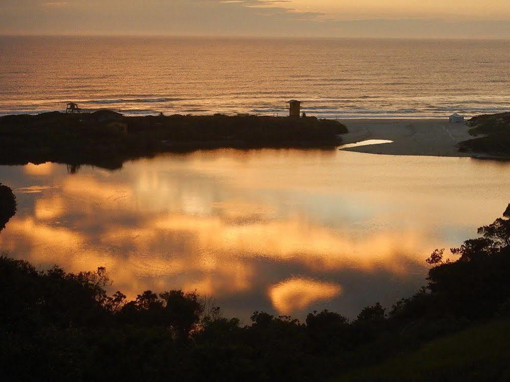 Pousada Pedra Grande Praia do Rosa Luaran gambar